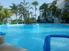 Гостиница Nirvana Hotel & Hostel - Cancun Hotel Zone  Канку́н 